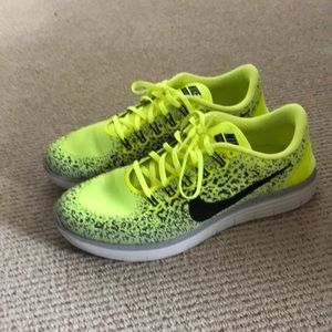 Nike free rn distance